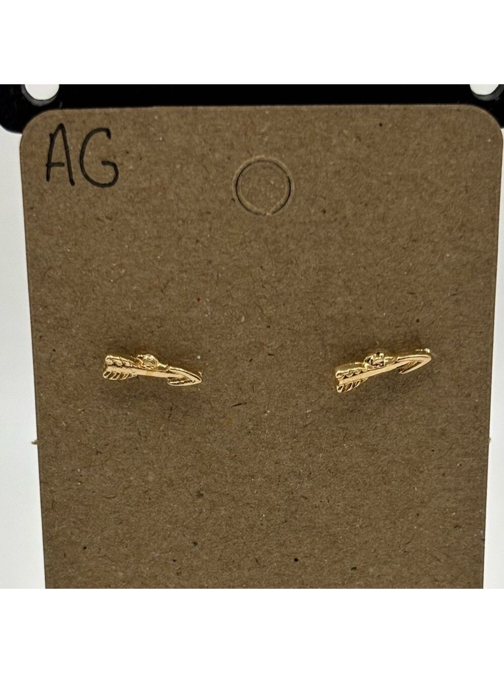✨5/$25✨ Gold Arrow Stud Earrings
